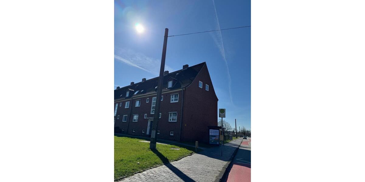 Dachgeschoßwohnung Wilhelmshaven Fedderwardergroden - 2 Zimmer, 32 m&sup2;, 400&euro; | Angebot:25843354
