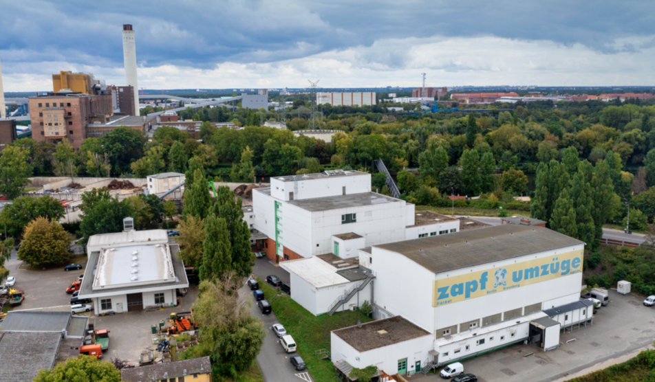 Halle in Berlin 1.249 € 147 m²