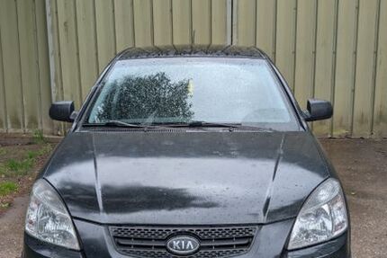 Kia Rio 197.000 km 1.899 &euro; Gremersdorf 23758