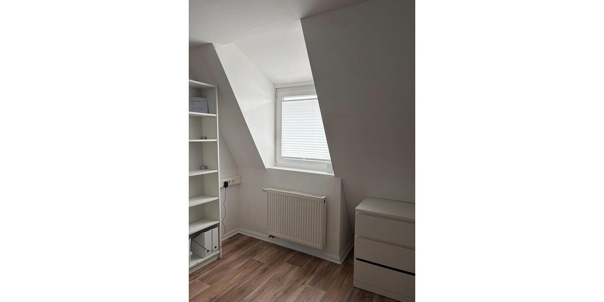 Dachgeschoßwohnung Varel - 3 Zimmer, 70 m&sup2;, 650&euro; | Angebot:26252502