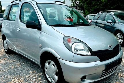 Toyota Yaris 96.000 km 4.950 &euro; Berlin 10829