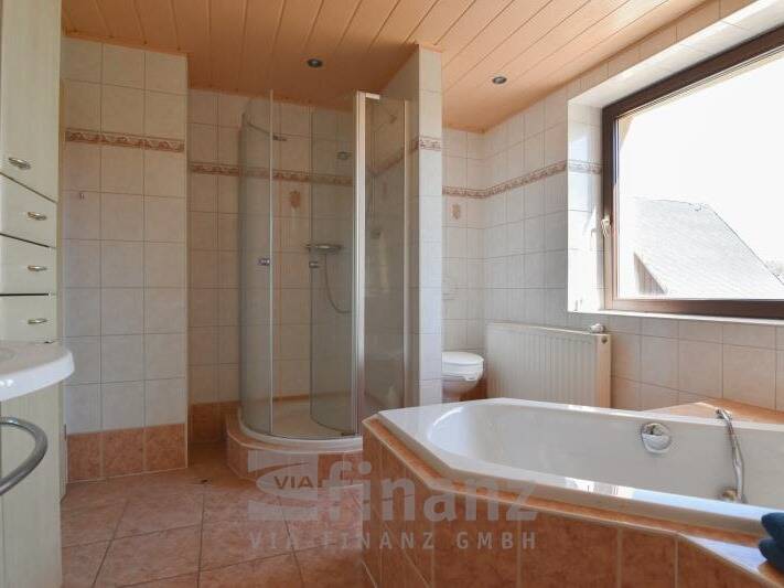 Doppelhaushälfte Oelsnitz - 6 Zimmer, 124 m&sup2;, 160.000&euro; | Angebot:26744684