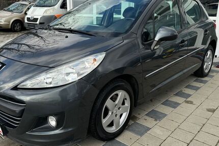 Peugeot 207 114.000 km 4.999 &euro; Singen 78224