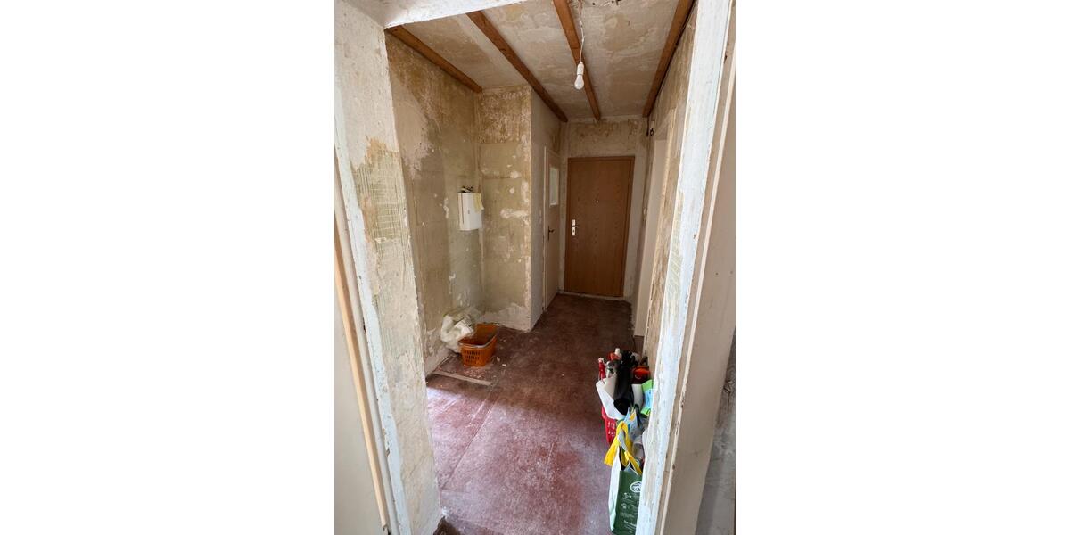 Eigentumswohnung mit MATERIAL zu verkaufen 3-Raum mit Balkon 3 zimmer