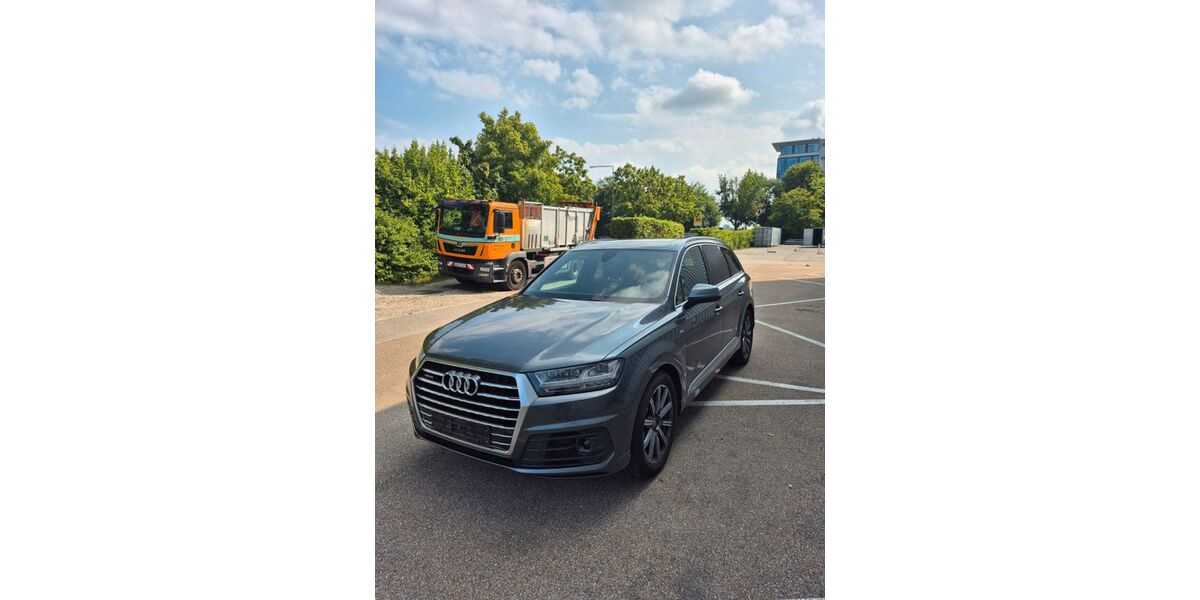 Audi Q7 215.431 km 28.718 &euro; Dachau 85221