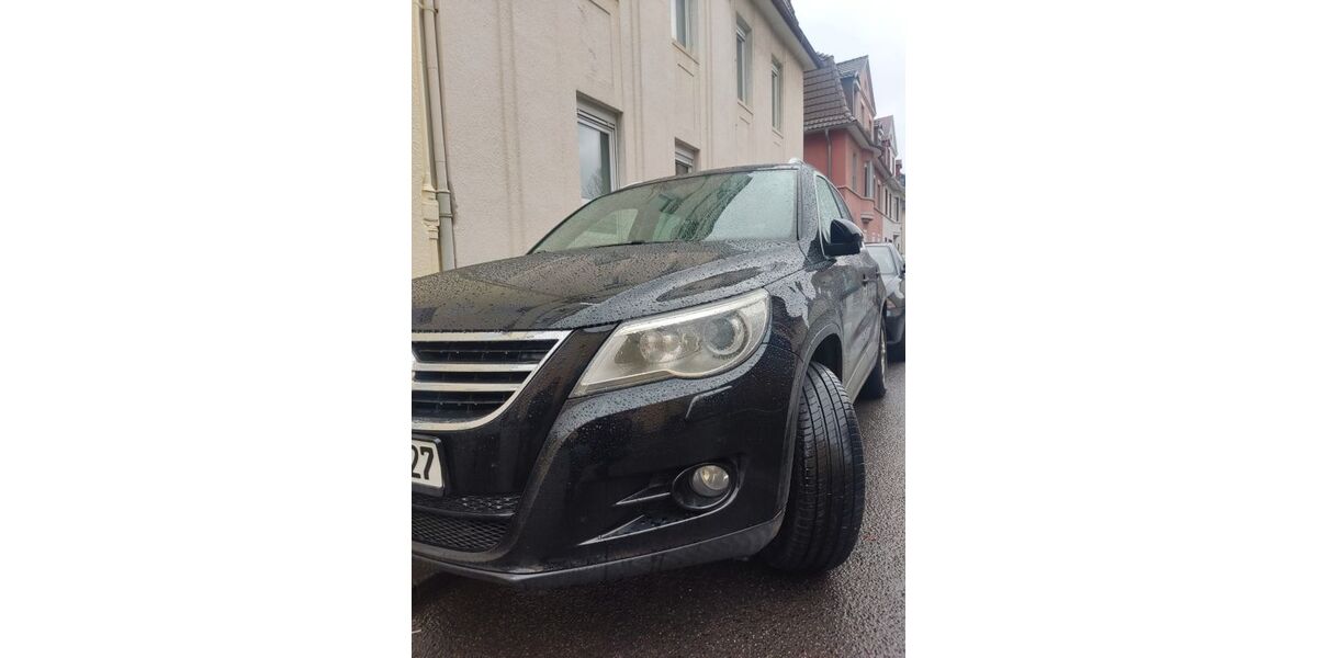 VW Tiguan 269.000 km 5.900 &euro; Bielefeld 33605