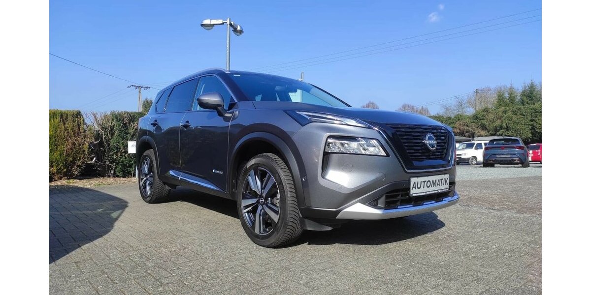 Nissan X-Trail e-Power e-4orce Tekna 4x4 35.698 km 34.000 &euro; Höchstenbach 57629
