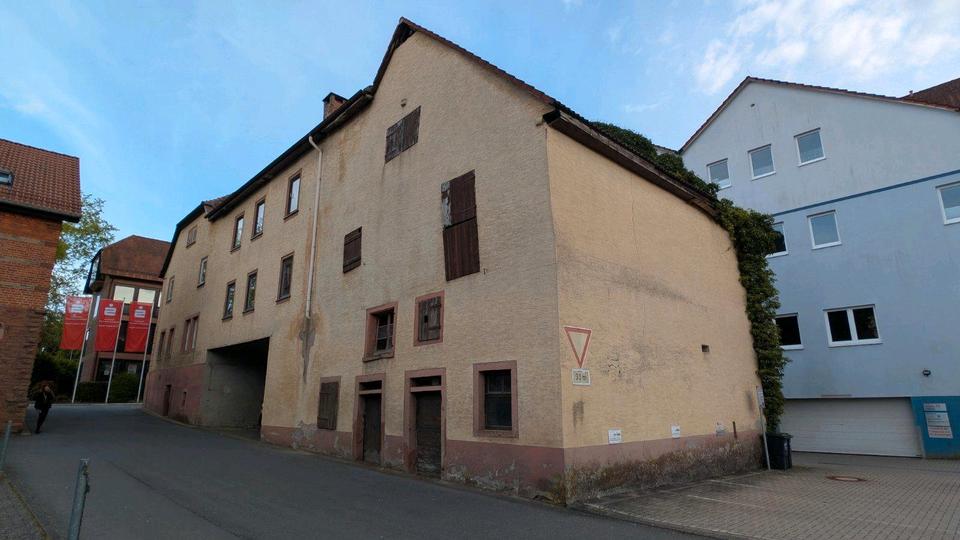 Mehrfamilienhaus, Wohnhaus Buchen (Odenwald) - 9 Zimmer, 220 m&sup2;, 295.000&euro; | Angebot:26623669