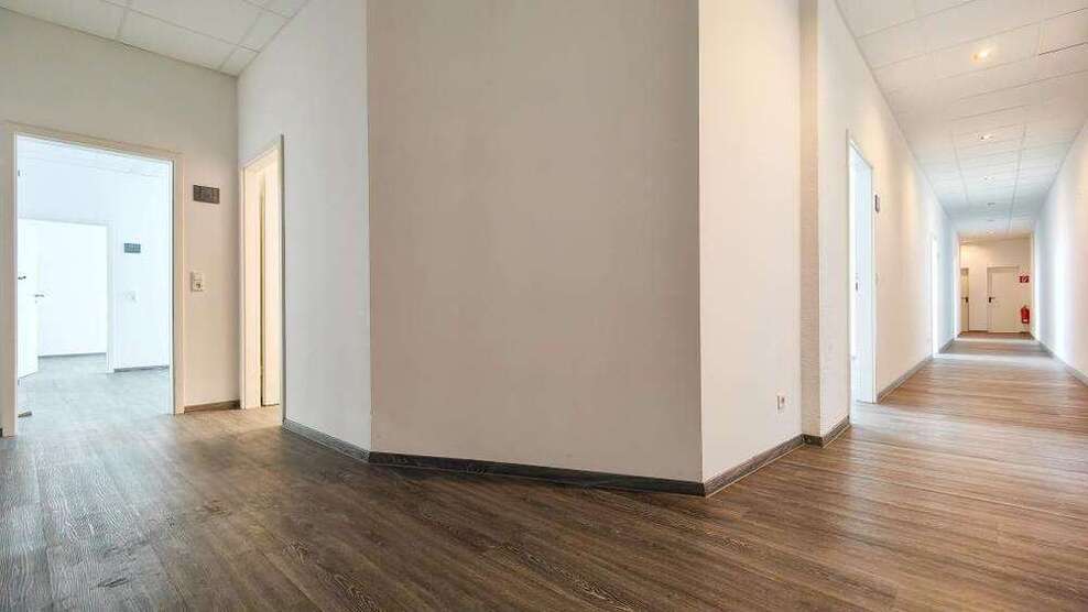 Büro in Solingen 1.692,90 € 171 m²