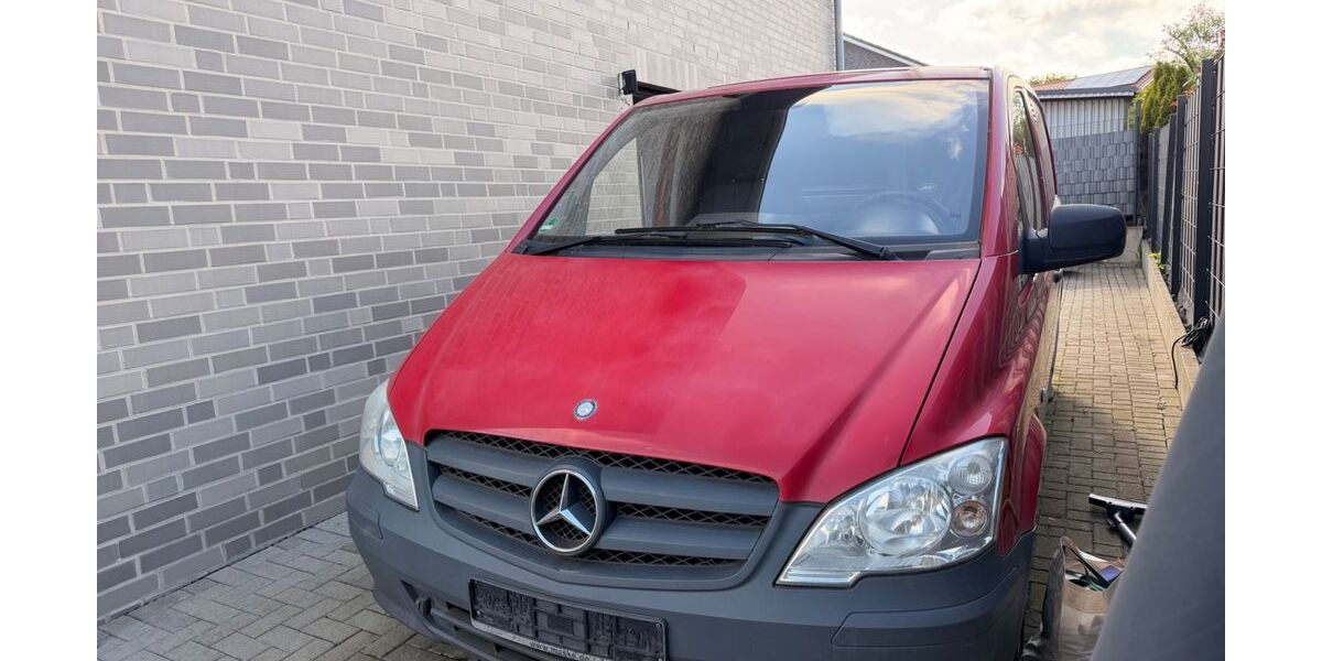 Mercedes-Benz Vito 300.000 km 4.000 &euro; Damme 49401