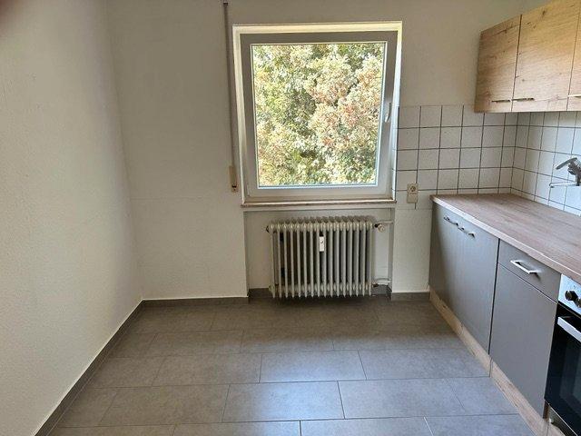 Etagenwohnung Schlaitdorf - 4 Zimmer, 95 m&sup2;, 1.120&euro; | Angebot:26658406