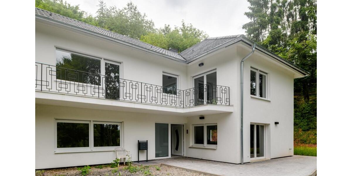 Frisch sanierte 5-Zimmer-Wohnung mit neuer Einbauküche 5 zimmer