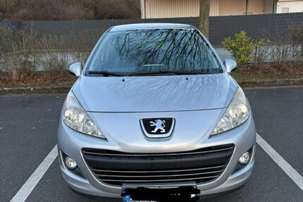 Peugeot 207 142.678 km 2.500 &euro; Buchholz 53567