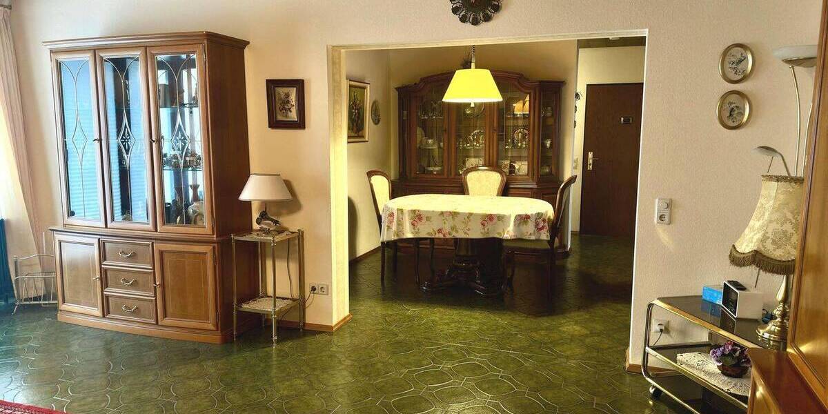 Etagenwohnung Lahr - 4 Zimmer, 105 m&sup2;, 295.000&euro; | Angebot:26259344