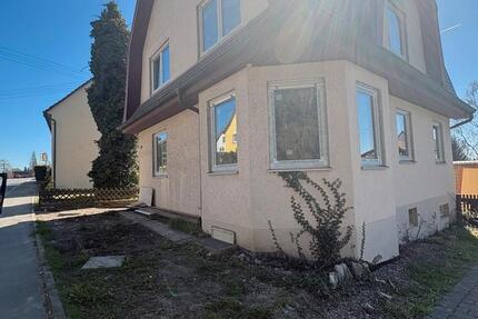 Haus Burgrieden - 4.5 Zimmer, 109 m&sup2;, 1.700&euro; | Angebot:26214703