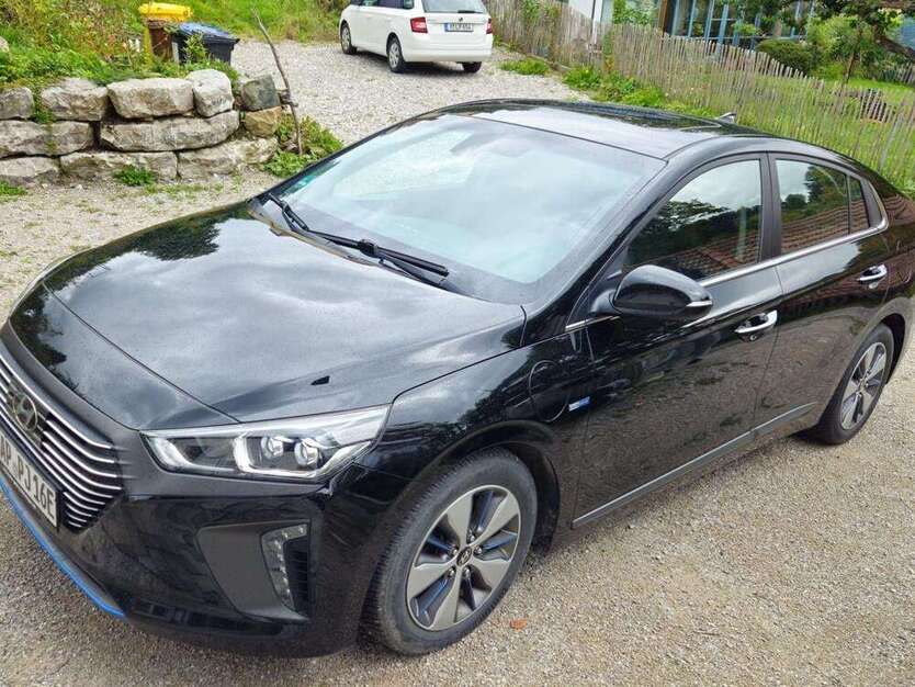 Hyundai IONIQ 128.000 km 14.000 € Seehausen am Staffelsee 82418