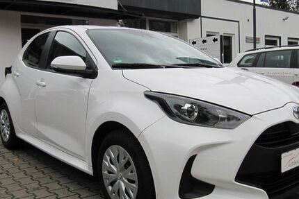 Toyota Yaris 58.223 km 17.680 &euro; Hennigsdorf bei Berlin 16761