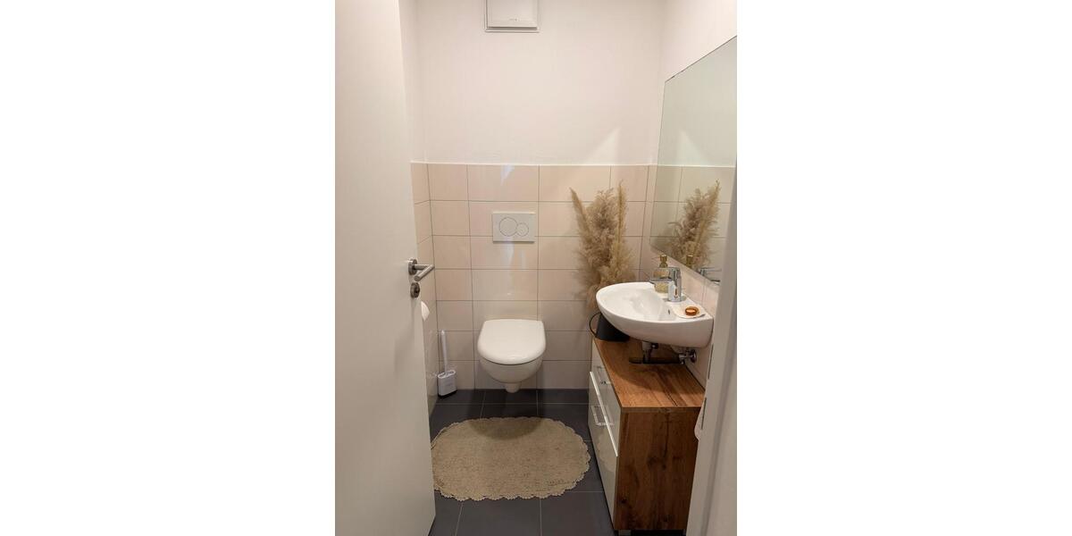 Erdgeschoßwohnung Felsberg - 3 Zimmer, 97 m&sup2;, 840&euro; | Angebot:25444883