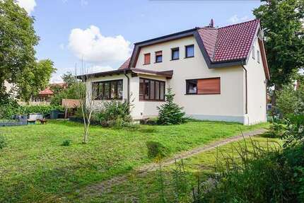 Haus zum Kaufen in Ludwigsfelde 899.000 € 170 m² 5 zimmer