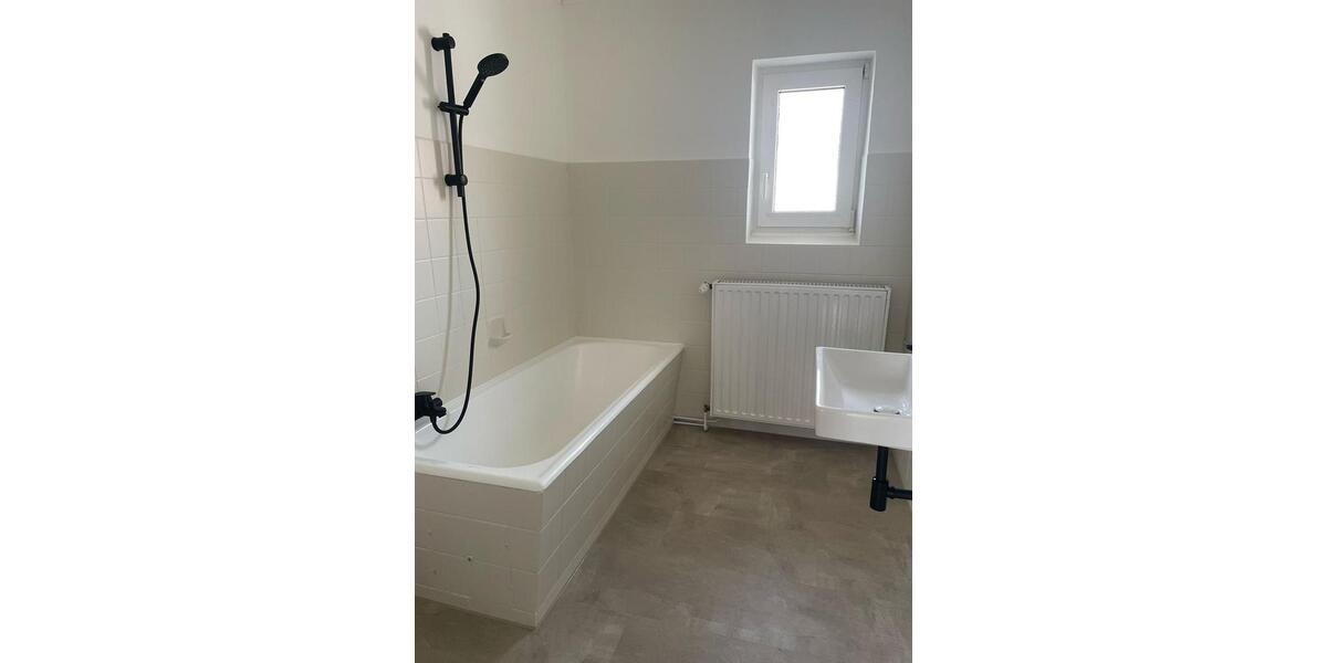 Etagenwohnung Herrieden - 3.5 Zimmer, 82 m&sup2;, 1.120&euro; | Angebot:25959677