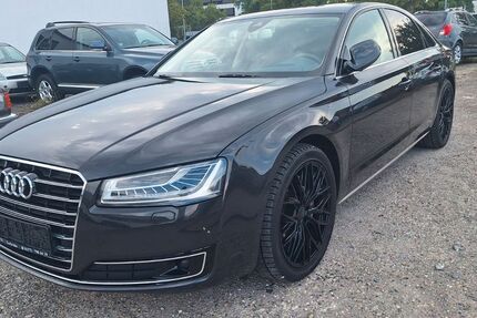 Audi A8 157.624 km 32.990 &euro; Karlsruhe 76185