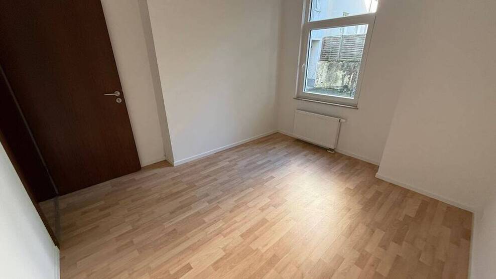 Großes WohnZimmer - offene Küche u.v.m.