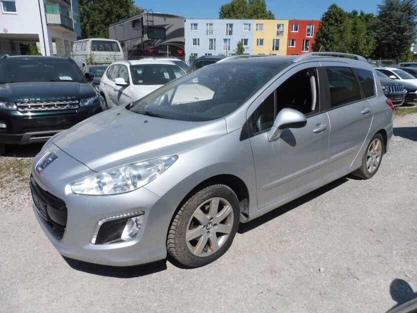 Peugeot 308 222.595 km 3.900 € Fürth 90763