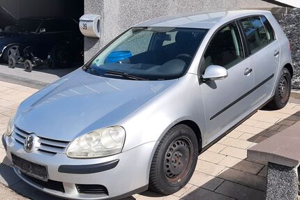 VW Golf 152.000 km 3.999 € Kuchen 73329