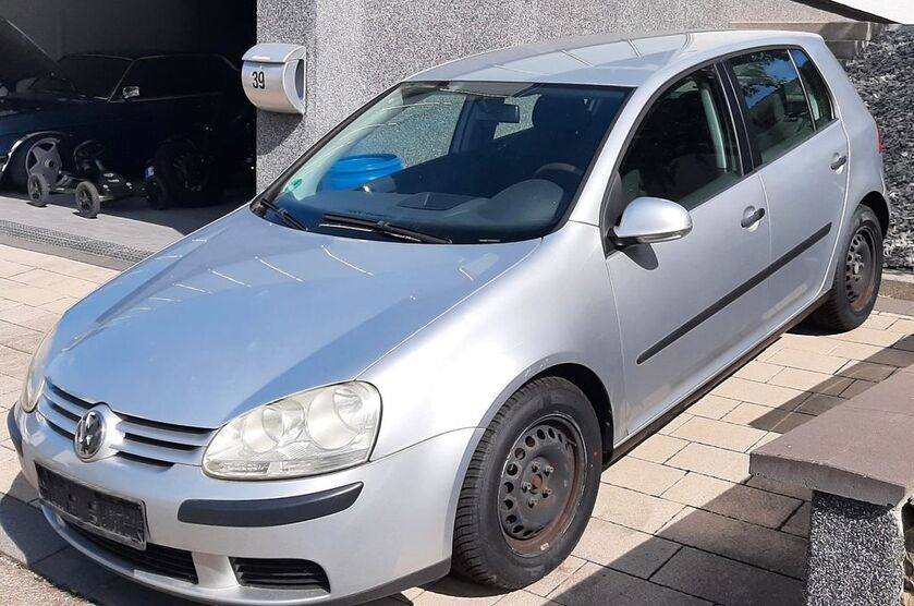 VW Golf 152.000 km 3.999 € Kuchen 73329