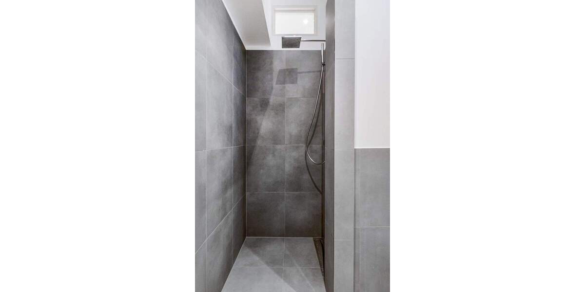 HAUS FEUERLAND: Historisches Wohn- und Geschäftshaus 5 zimmer