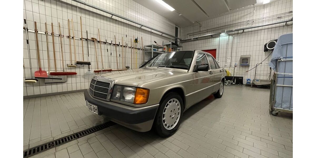 Mercedes-Benz 190 187.424 km 7.499 &euro; Senden 48308