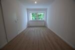 +++ Zum Einzug bereit! Renovierte 3-RaumWohnung mit Wanne und Balkon +++
