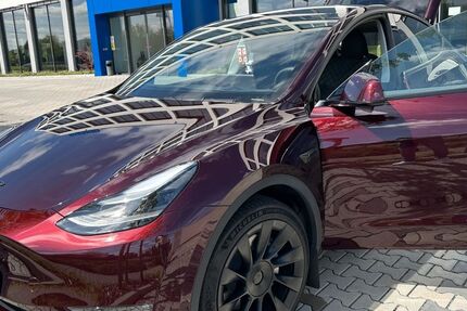 Tesla Model Y 25.000 km 46.700 &euro; Nürnberg 90425