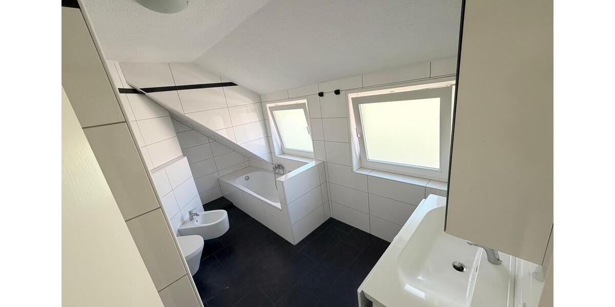 Etagenwohnung Damme - 4 Zimmer, 96 m&sup2;, 1.250&euro; | Angebot:26406026