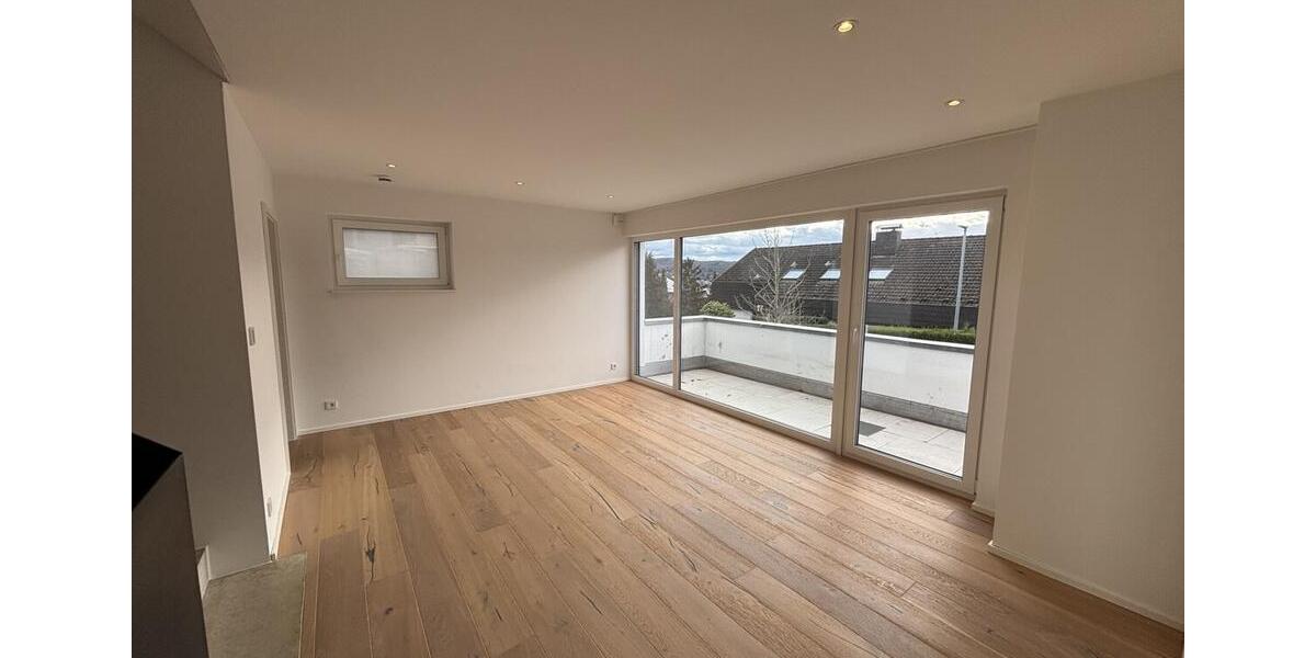 Einfamilienhaus Remshalden - 7 Zimmer, 211 m&sup2;, 3.000&euro; | Angebot:24808098