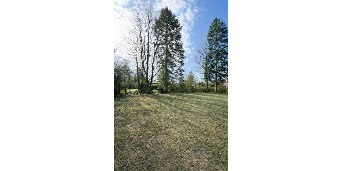 Etagenwohnung Adendorf - 4 Zimmer, 200 m&sup2;, 450&euro; | Angebot:25992652