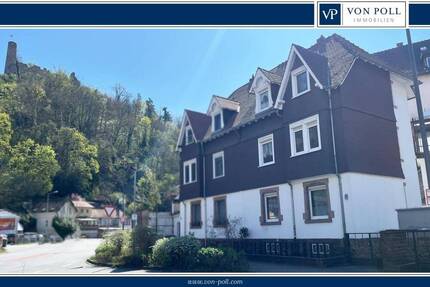 Charmantes Zweifamilienhaus mit Terrasse und malerischem Blick auf die Burg Windeck