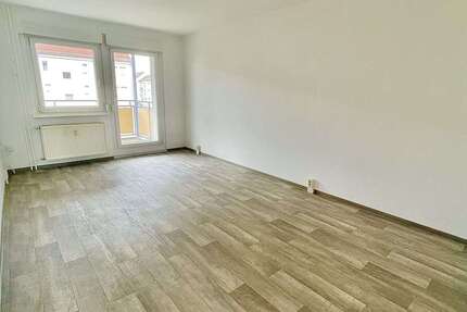 Wohnung Schwarzheide - 3 Zimmer, 65 m&sup2;, 420&euro; | Angebot:26853869