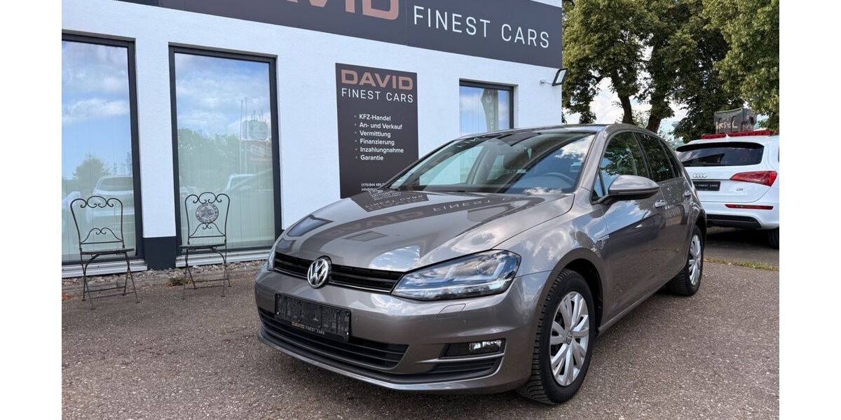 VW Golf 98.000 km 8.990 &euro; Bräunlingen 78199
