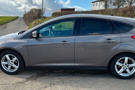 Ford Focus 87.000 km 5.600 &euro; Nastätten 56355