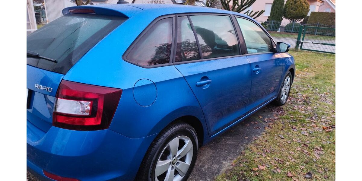 Skoda Rapid 103.000 km 7.500 &euro; Berlin 12683