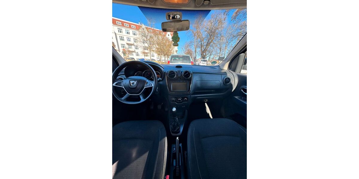 Dacia Lodgy 204.653 km 8.500 &euro; Frankfurt (Oder) 15230