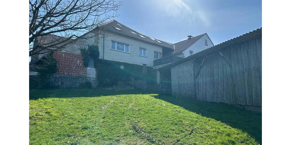 Einfamilienhaus Grünberg - 10 Zimmer, 260 m&sup2;, 285.000&euro; | Angebot:24596617