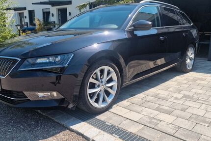 Skoda Superb 103.000 km 19.990 € TÖGING A. INN 84513