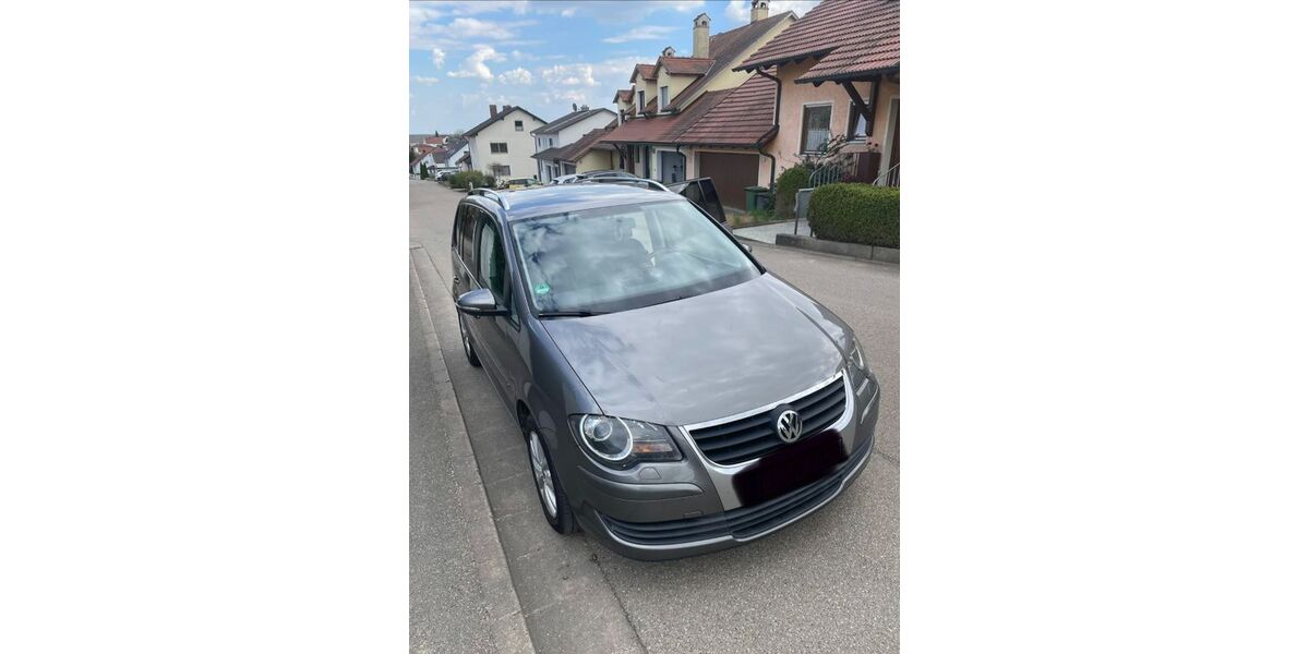 VW Touran 200.000 km 4.700 &euro; Tauberfeld 85114