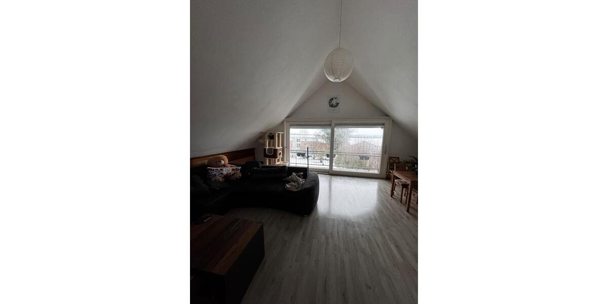 Dachgeschoßwohnung Gnarrenburg - 4 Zimmer, 102 m&sup2;, 750&euro; | Angebot:24781645