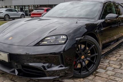 Porsche Taycan 9.900 km 159.990 &euro; Nürnberg 90425
