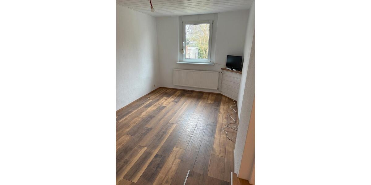 Haus direkt in Kolkwitz zu vermieten.Kaltmiete: 990 Euro 3 zimmer