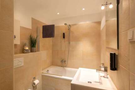 Zimmer Düsseldorf Stadtbezirk 3 - 1 Zimmer, 1.300&euro; | Angebot:27159167