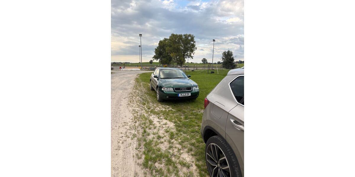 Audi A4 270.000 km 2.000 &euro; Mauerstetten 87665